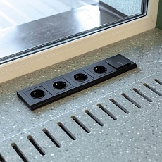 Розетка Werkel с заземлением и шторками черный матовый W1171108 4690389156885 1