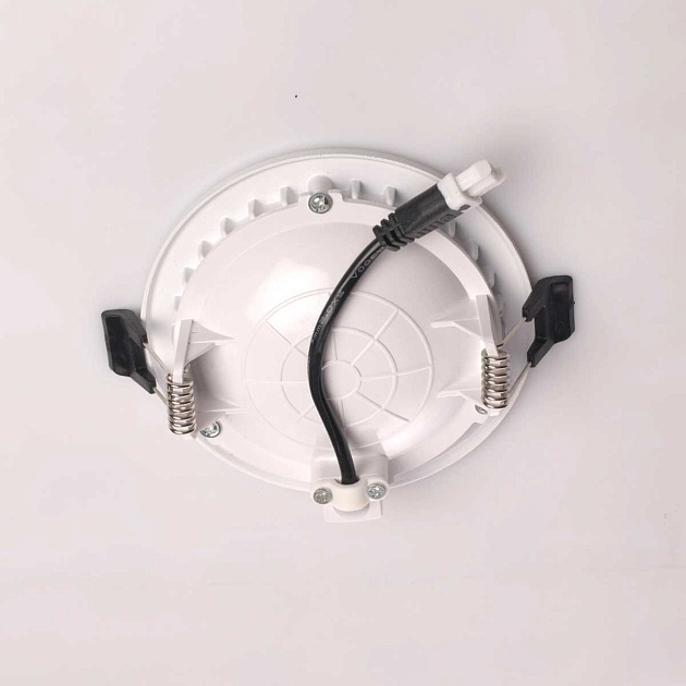 Встраиваемый светодиодный светильник De Markt Стаут 7 702012001 изображение 4 Встраиваемый светодиодный светильник De Markt Стаут 7 702012001 Фото № 4