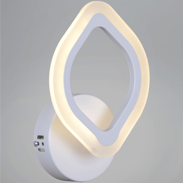 Бра Reluce 02301-0.2-01 WH изображение 5 Бра Reluce 02301-0.2-01 WH Фото № 5